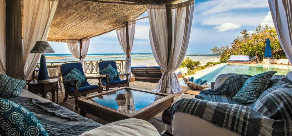 24 Best Luxury Safari Accommodations in Kenya